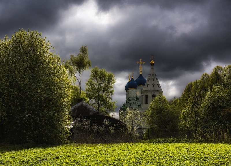 село, церковь, май Сельский храм фото превью
