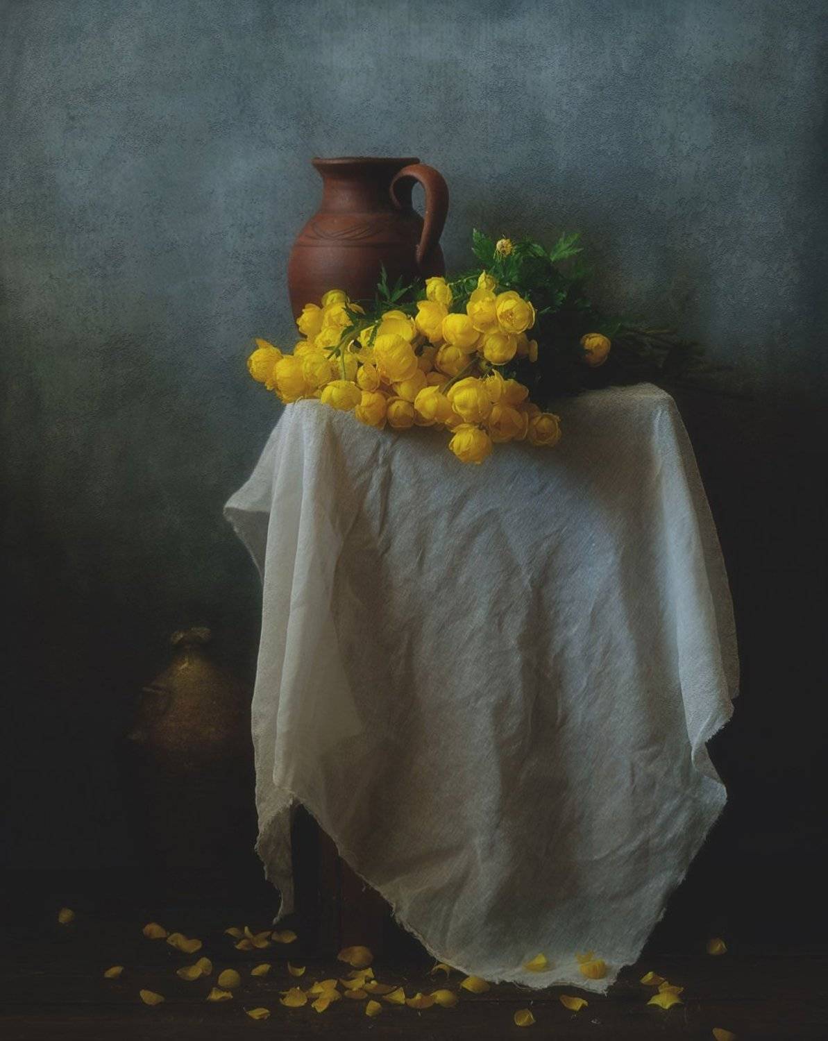 натюрморт,цветы,весна,купальница европейская,  Наталия К