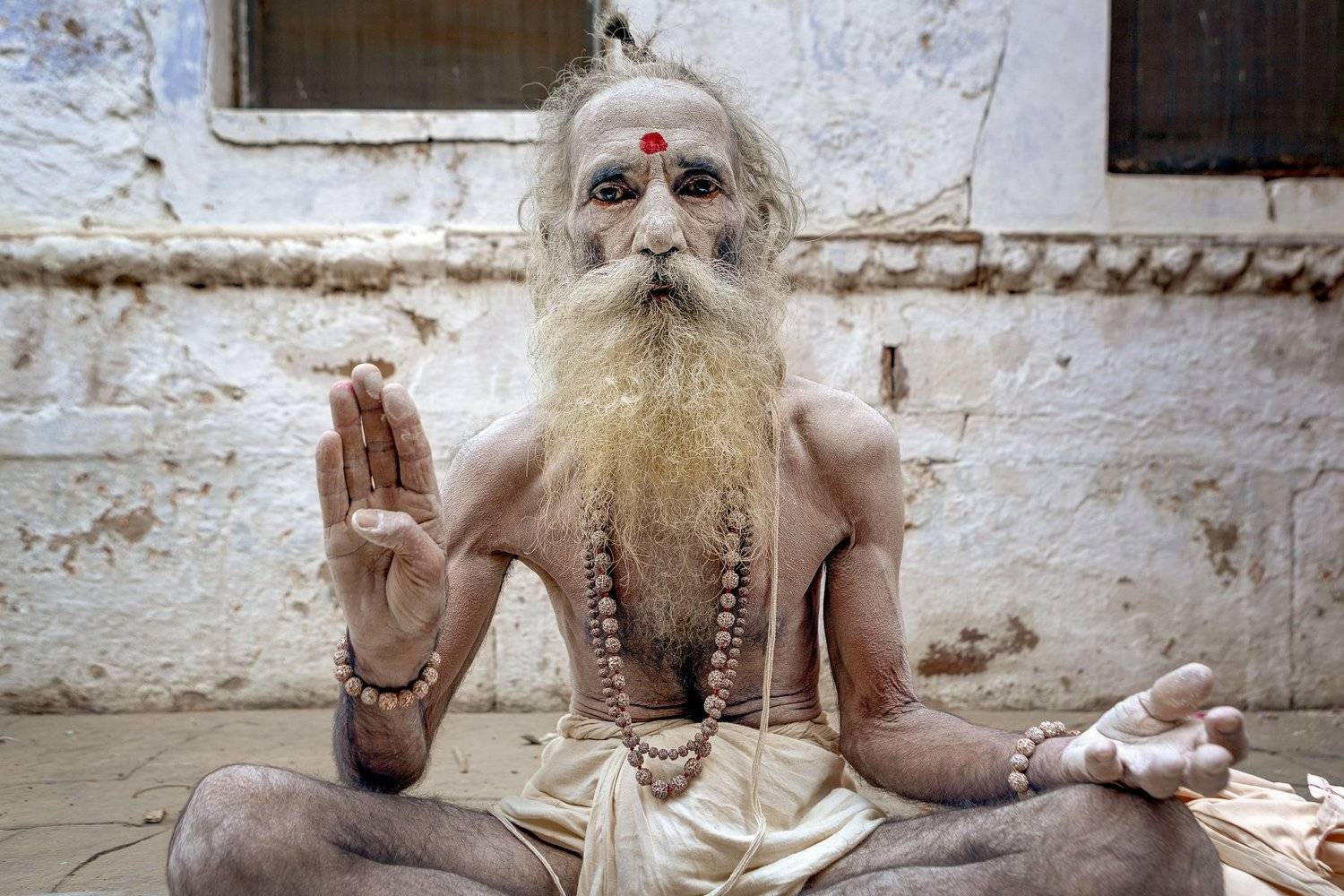 yancho sabev, sadhu, india, varanasi, male, portrait, outdoor, religion, hinduism, spirituality, holy man, Yancho Sabev