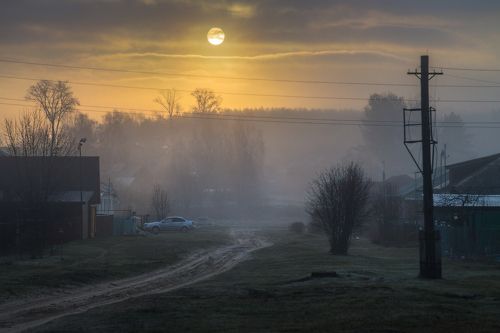 Рано солнышко встает в деревне