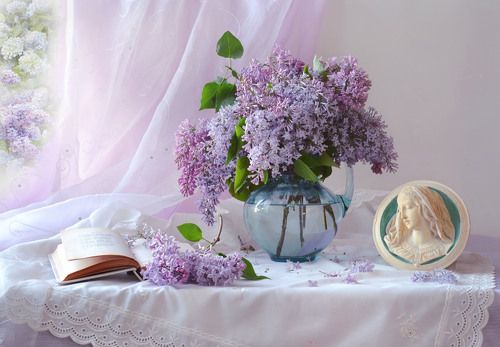 В цвету душистая Сирень...