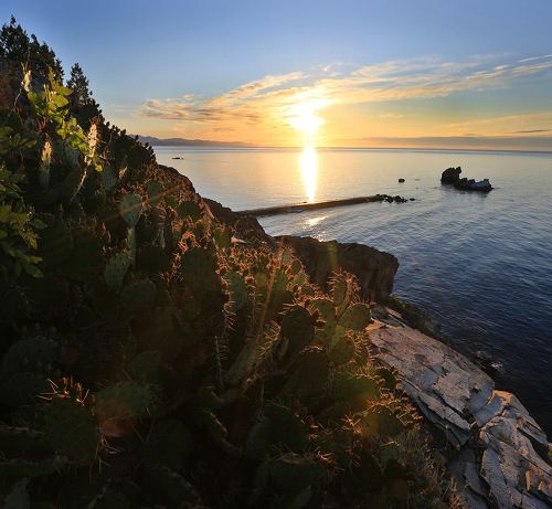 Утес Карасан