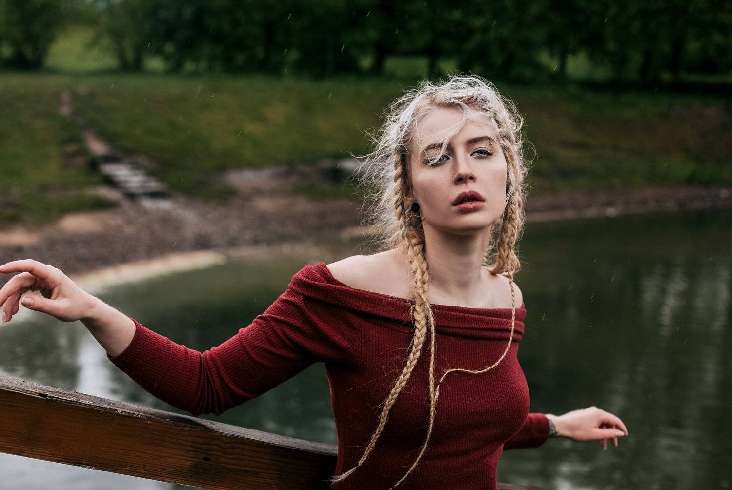 девушка,портрет,улица,волосы,ветер,атмосфера,street street photo portrait,дождь,природа,под дождем, Светлана