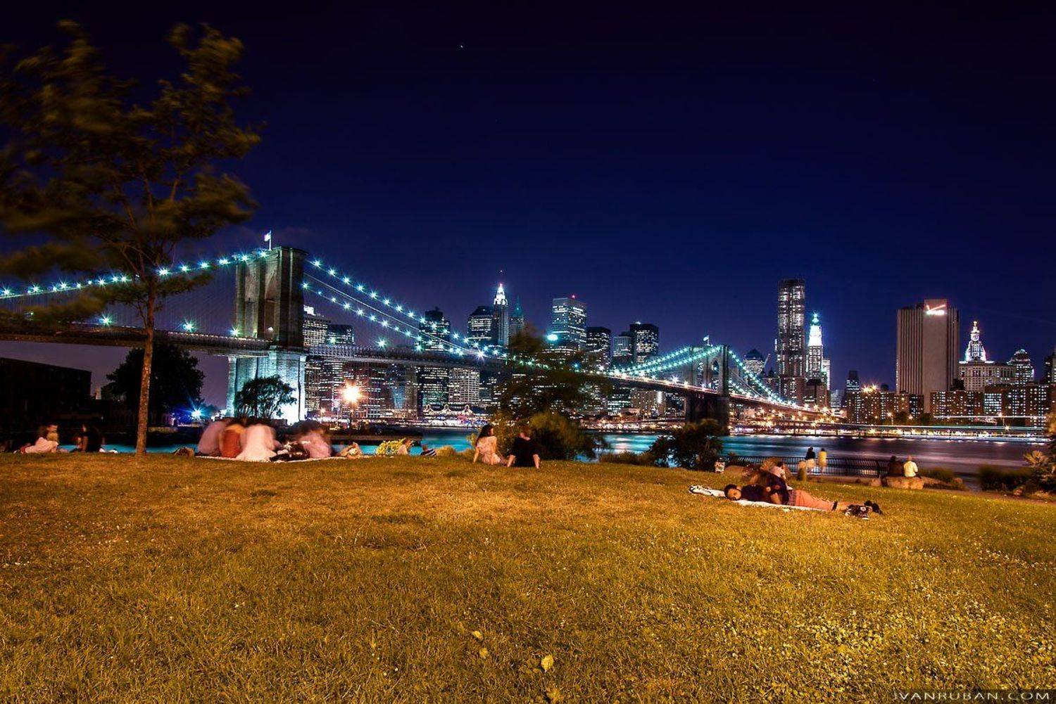 город, люди, ночь, нью-йорк, трава, вода, небоскребы, shining)