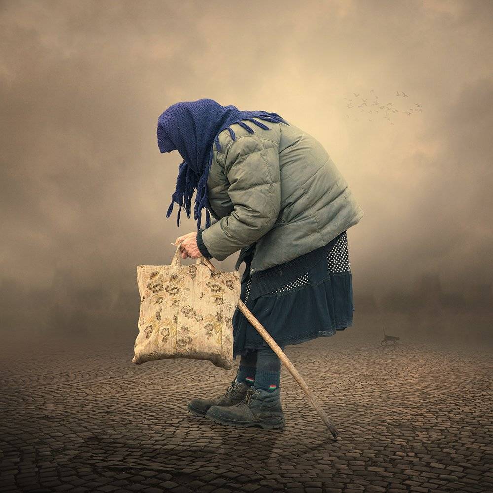 cat, old, woman, alone, toned, smoke, money, bag, photomanipulation, psd, tutorials, Caras Ionut