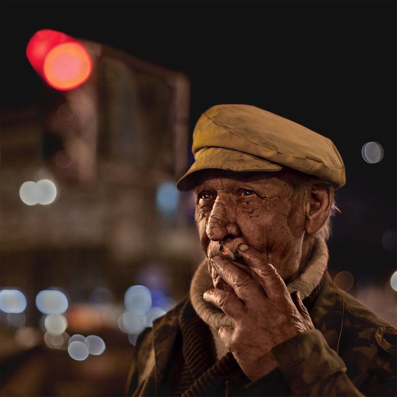 Красный свет фото превью