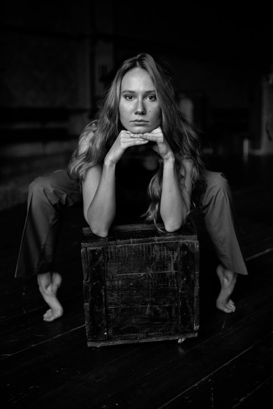 студия, портрет, чб Маша фото превью