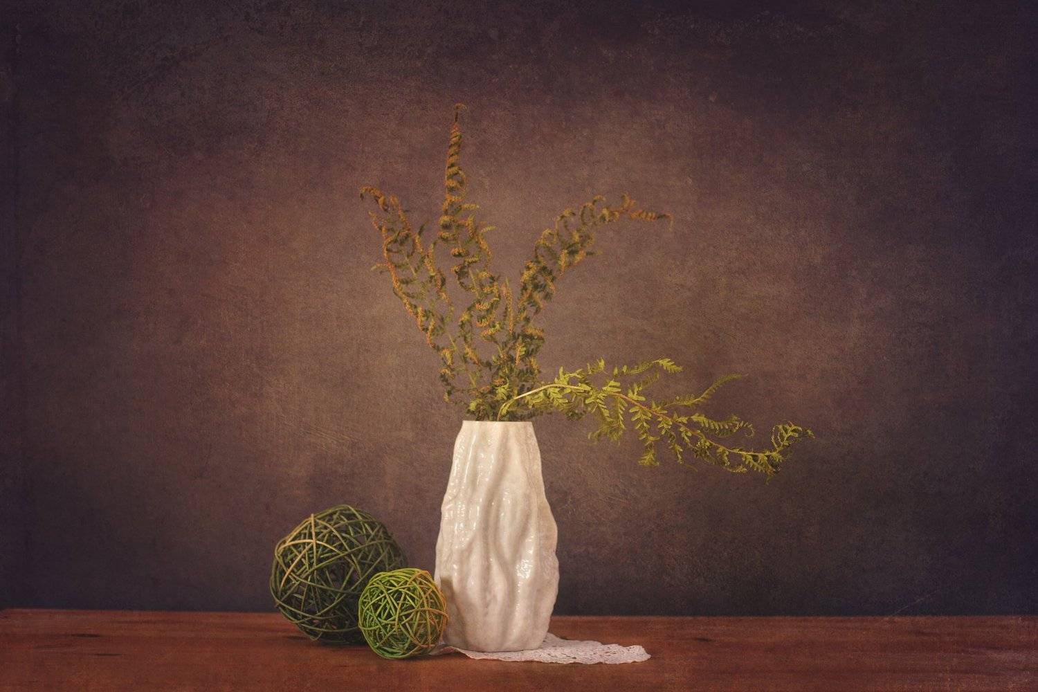 naturmort, stillife, white, green, farn, vase, Ekaterina Weber