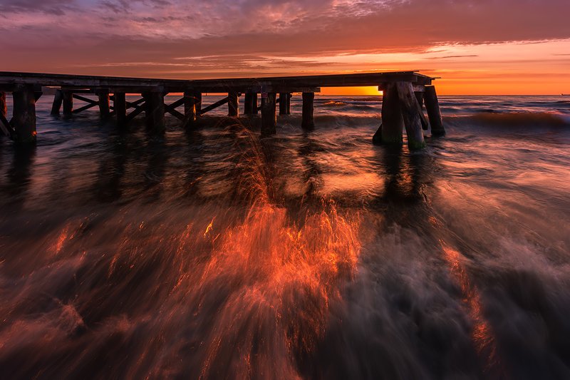 baltic sea, балтийское море, pier, sopot, poland, wave, waves, sea Red dawn фото превью