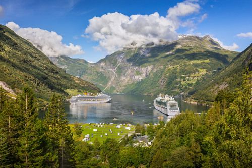 Залив Гейрангер-фьорда. Норвегия.