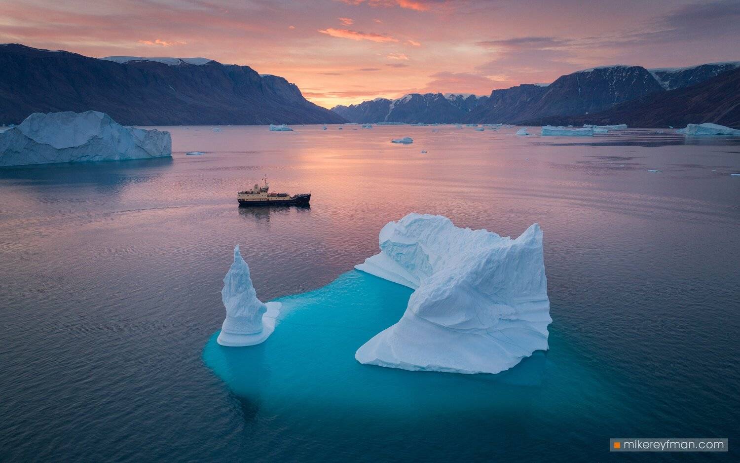 fog, mountain peak, greenland, scoresby sound, iceberg, unique, Майк Рейфман