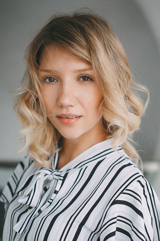 Девушка, парк, москва Вика фото превью