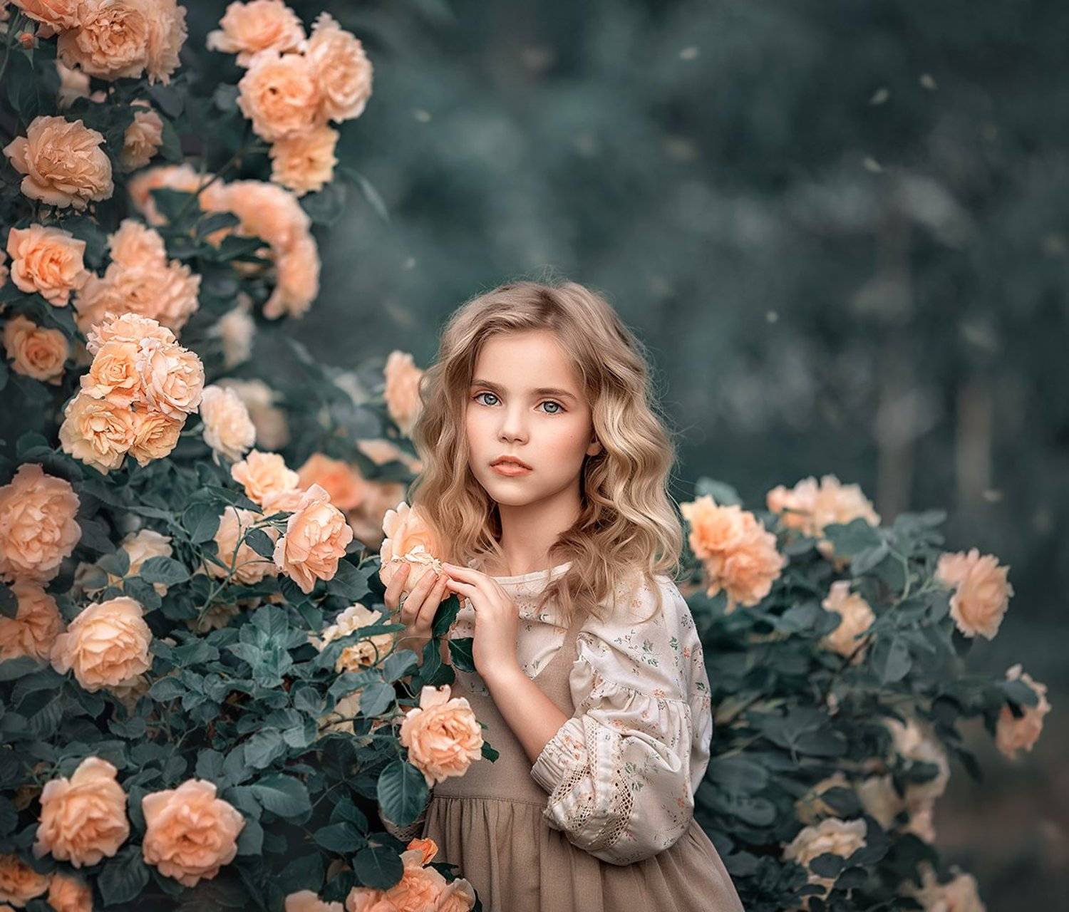 , Елена Михайлова