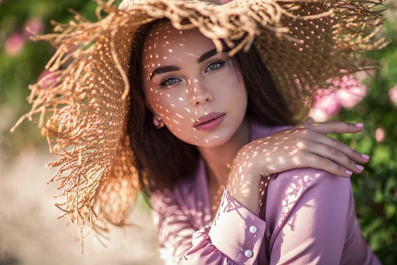 портрет, чайная роза, фотосессия в крыму, фотосессия на природе, платье, красивая девушка, розовое платье, белое платье, фотограф в симферополе, фотопроект, цветущие поля Чайно-розовые портреты фото превью