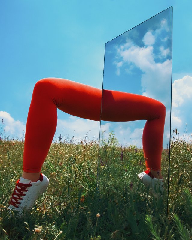 conceptual photography, conceptual, conceptualism, minimalism surreal legs фото превью