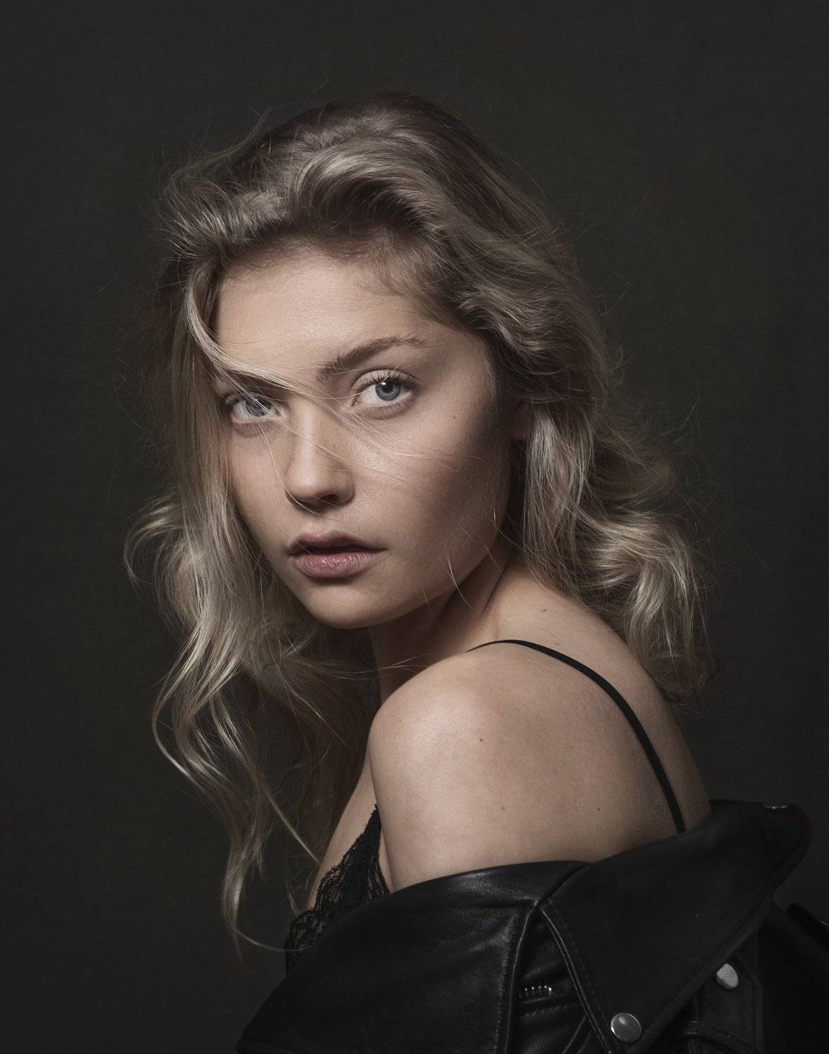 fine art , постановочная фотография ,жанровый портрет, губы , portrait, Natalia Kholodova