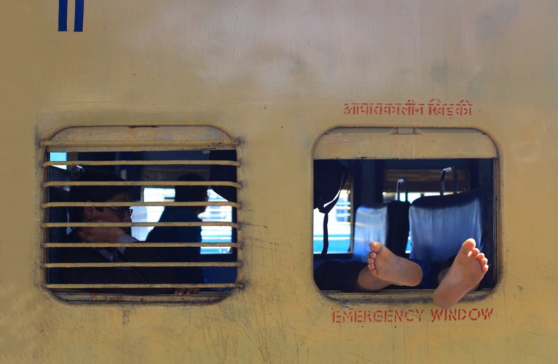 поезд, индия Пятки фото превью