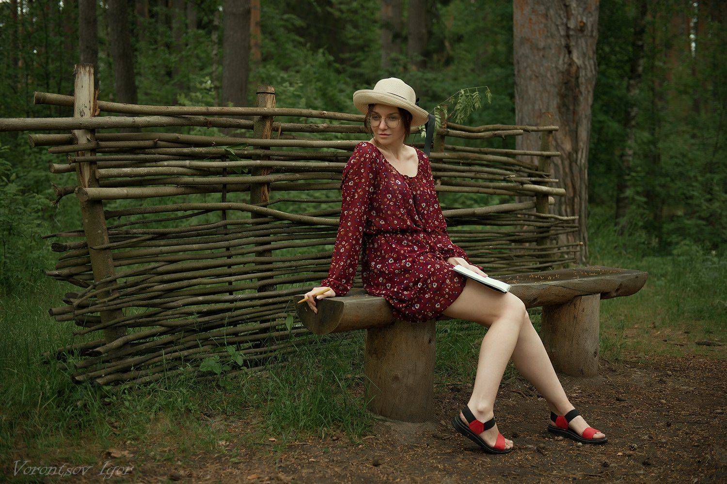 красивая , девушка, винтаж, природа, лавочка, тетрадь, Воронцов Игорь