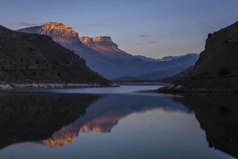 Кабардино-Балкария, Гижгитское ущелье, оз. Былымское, Северный Кавказ, Приэльбрусье Закатные краски Былымского озера фото превью