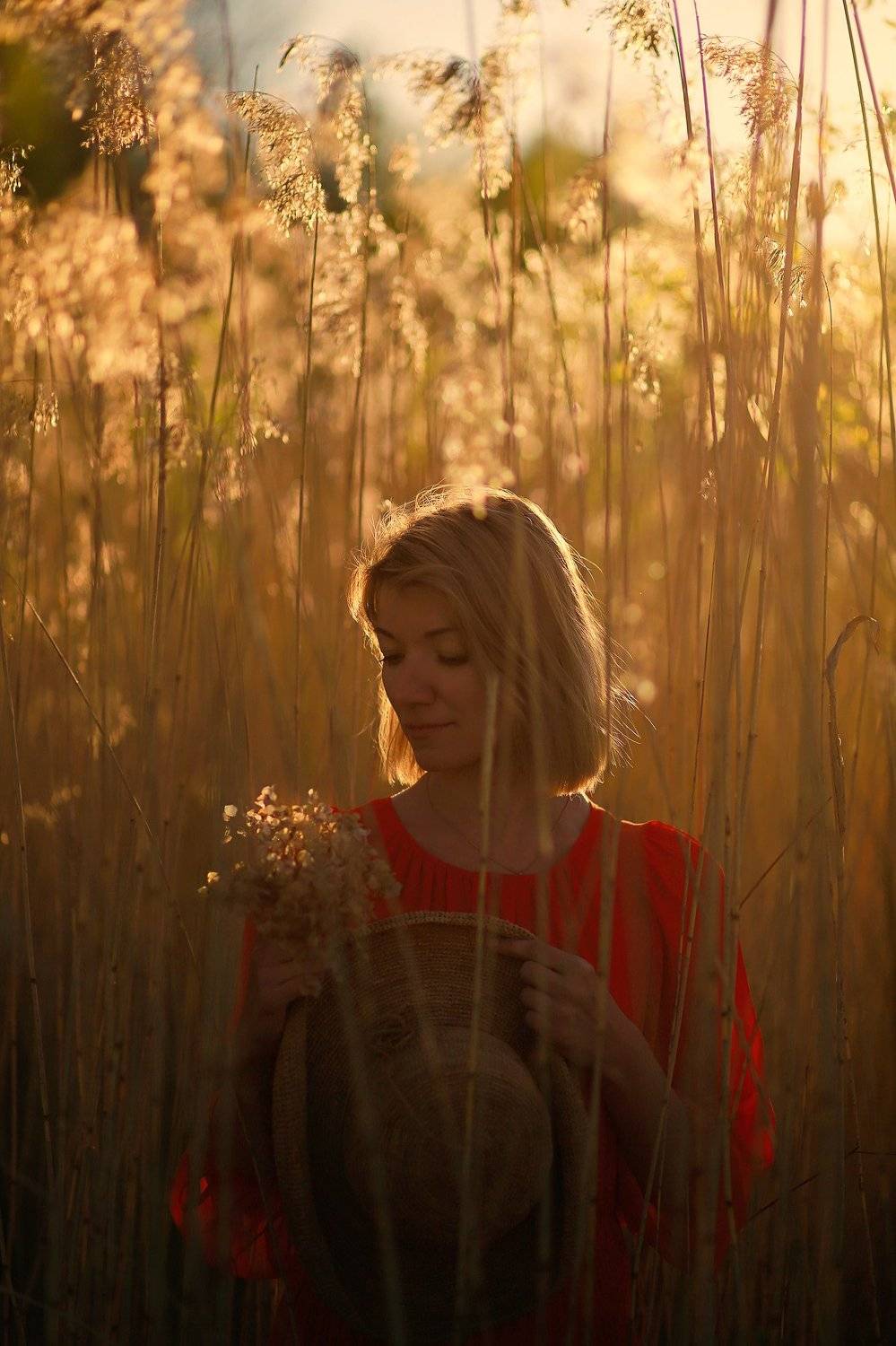 портрет, девушка, красота, платье, закат, на природе, вечерний свет, шляпа, жанр, жанровый портрет, женщина, красивая, силуэт, Постонен Екатерина