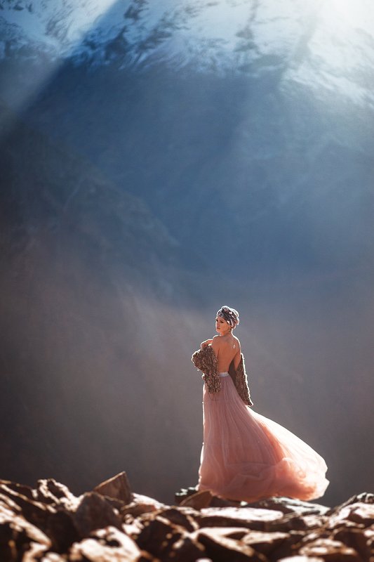 портрет, девушка, горы, кавказ, небо, фотосессия Natali фото превью