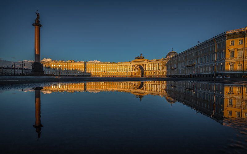 Дворцовая площадь после дождя фото превью