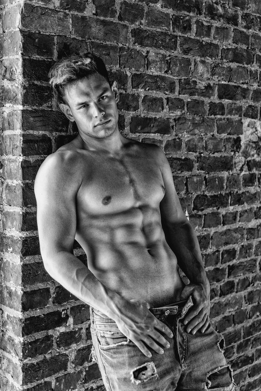 портрет Антон фото превью