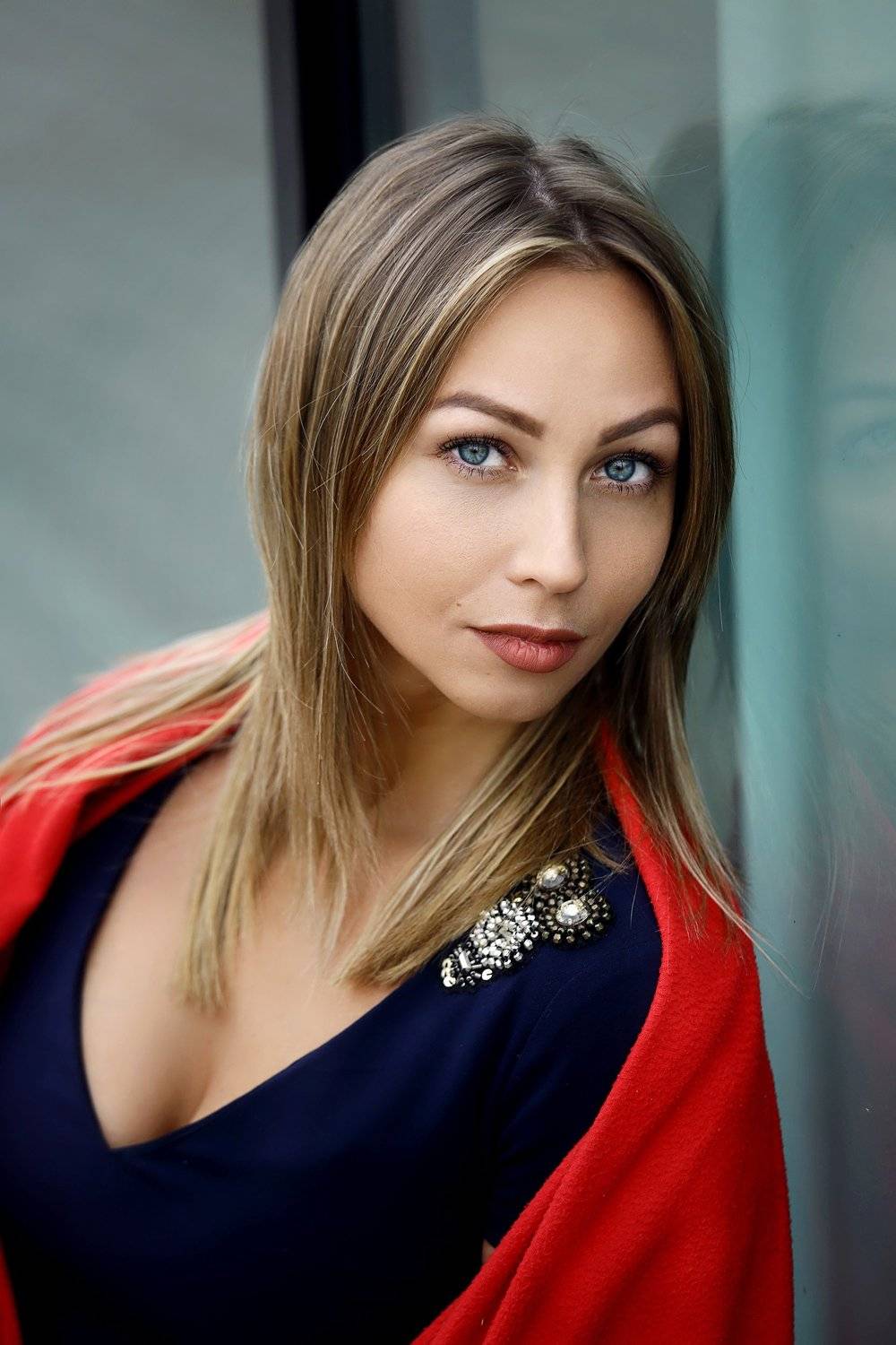 девушка, комната, черный, белый,  печаль ,красота ,грудь, красный,, Денис Лыткин