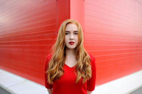 Color RED