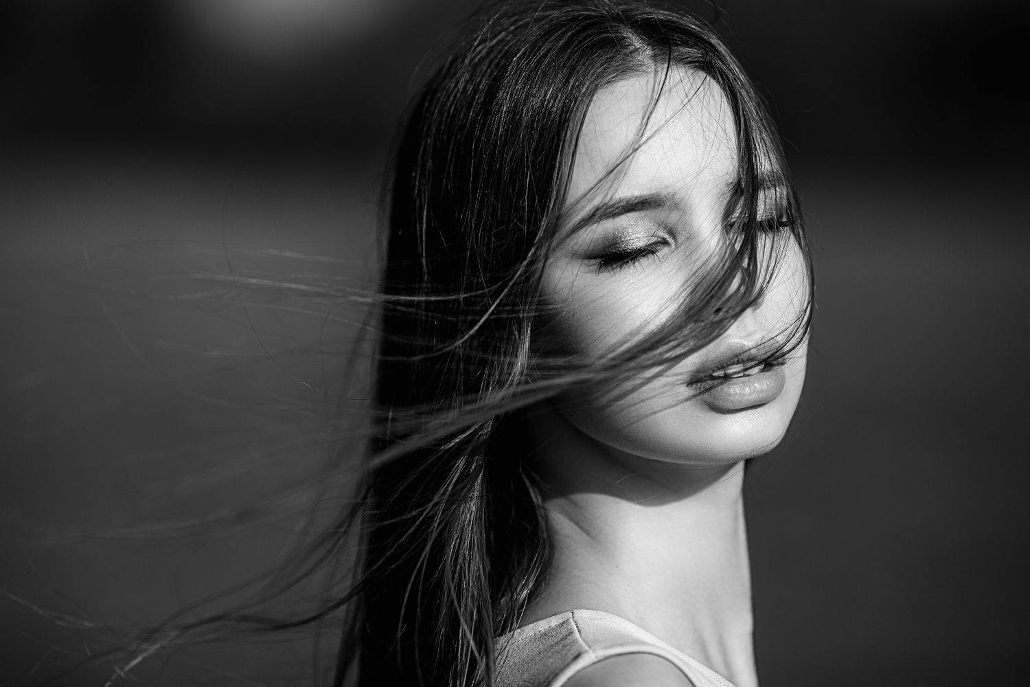 девушка, модель, портрет, фотосессия, природа, весна, день, ветер, солнце, girl, model, portrait, photo, nature, day, spring, wind, sun, чб, чёрно-белое фото, bw, black and white, Владимир Васильев