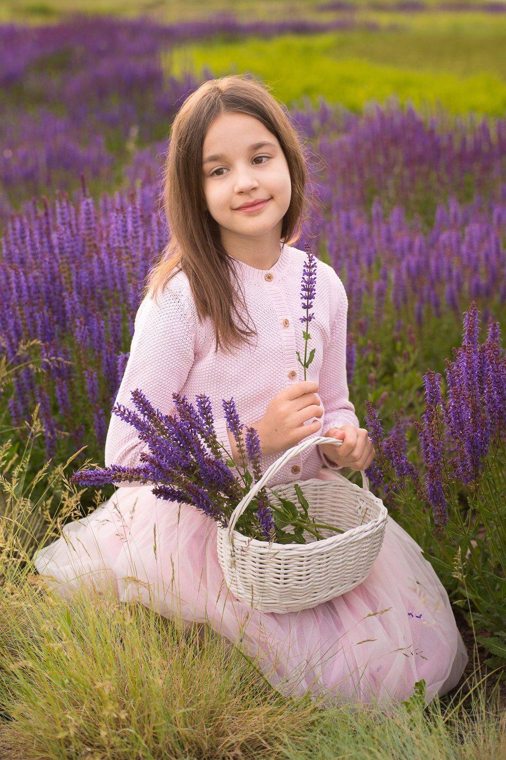 Девочка весна шалфей цветы, Ольга Алехина