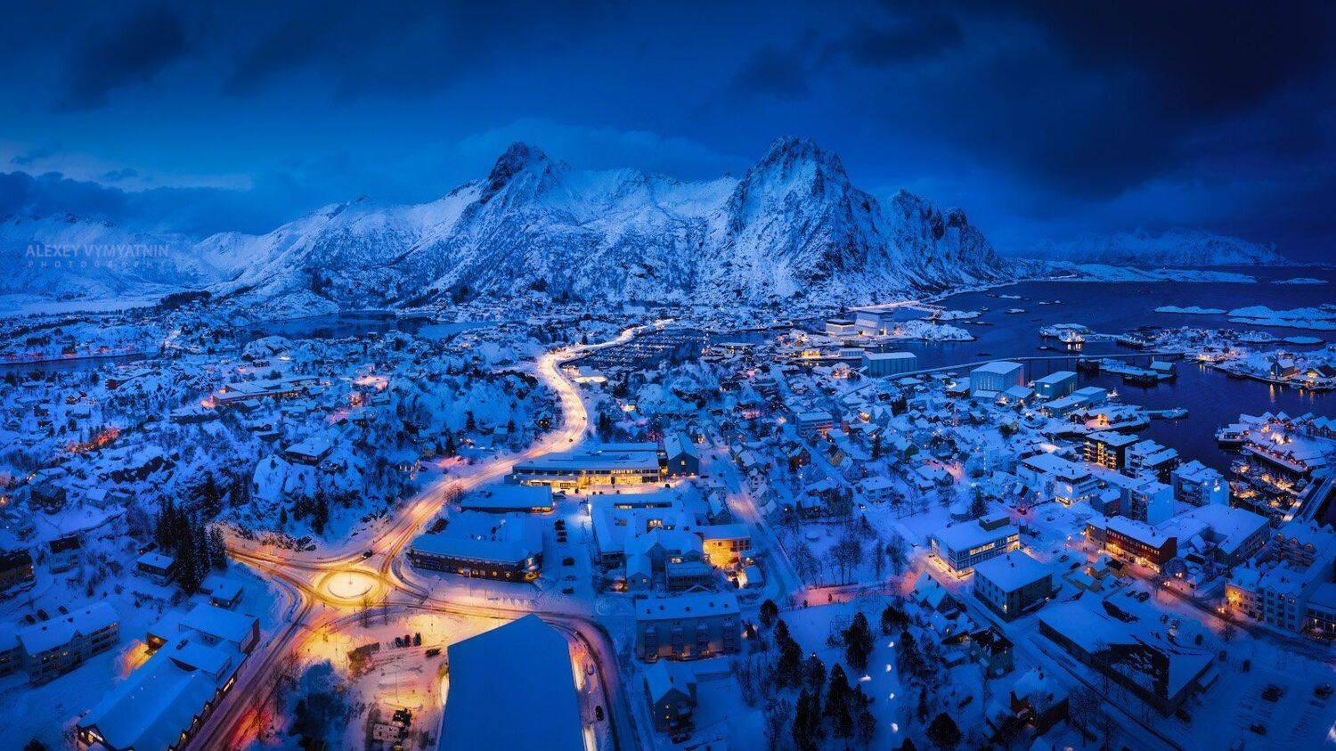norvegia, svolv&aelig;r, svolver, mountains, drone, sunset, bluehour, city, lights, Алексей Вымятнин