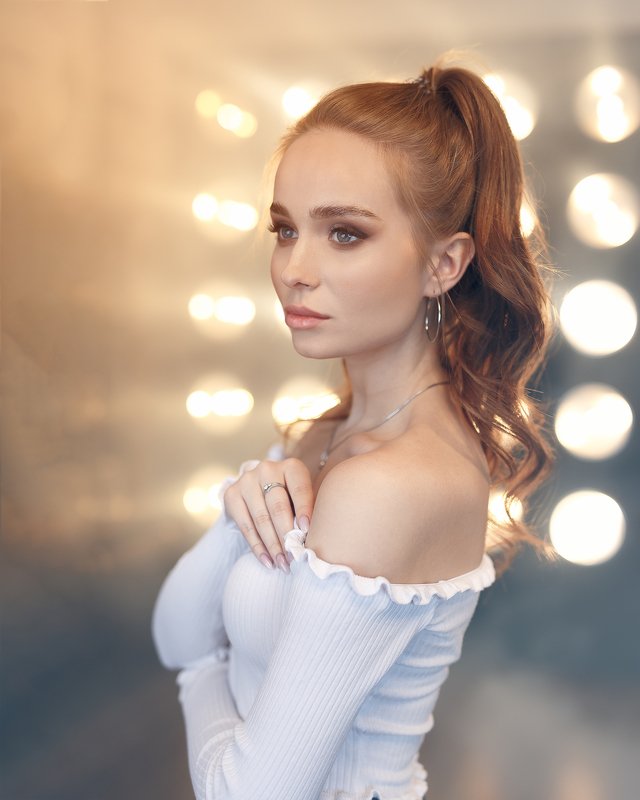 обработка, портрет, модель, арт, art, model, popular, свет, девушка, дым, сцена, прожектора, сафиты  фото превью