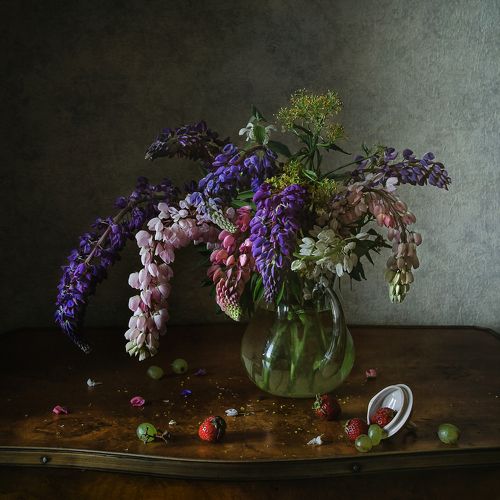 Люпины в стекле