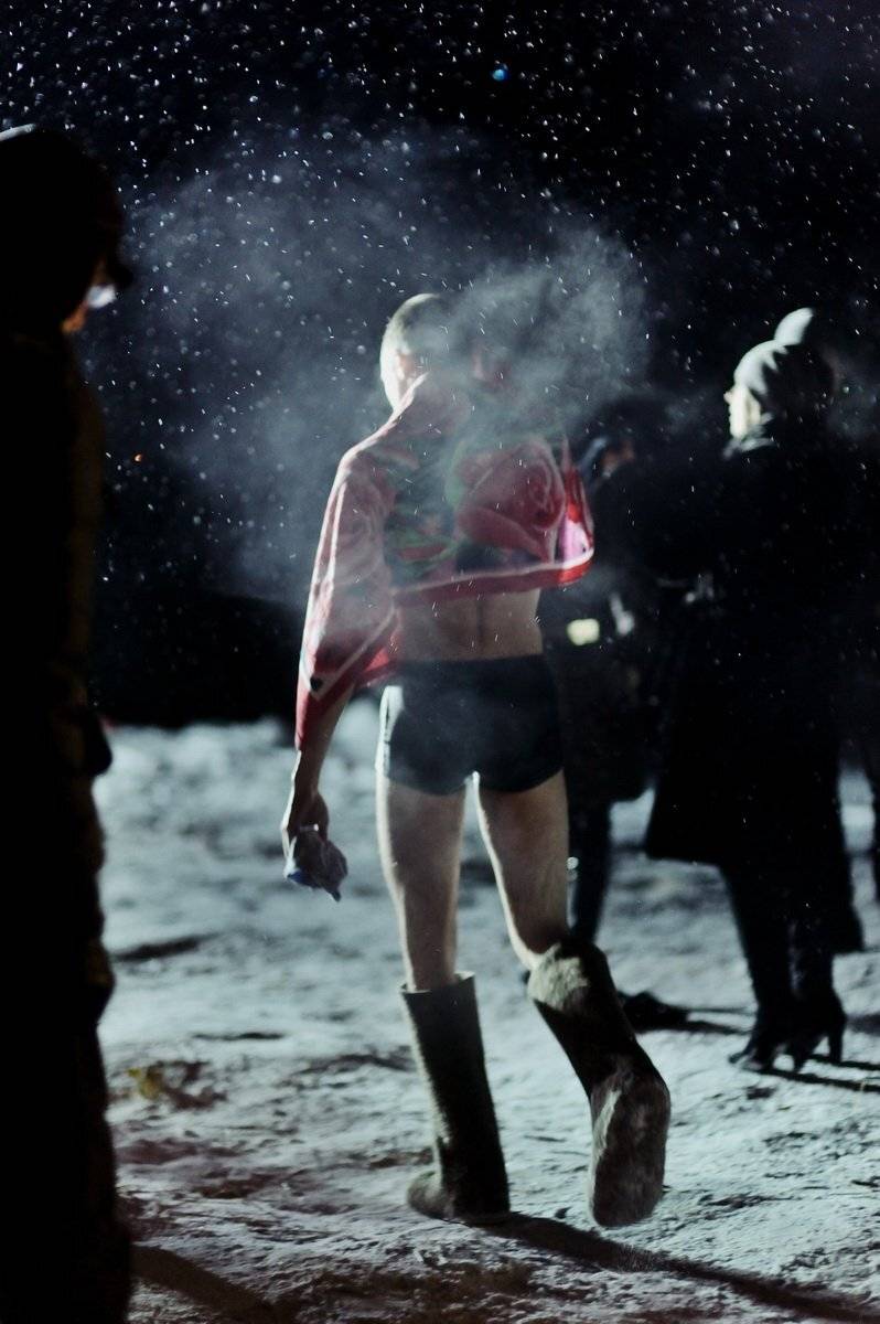 полотенце, фигура, парень, снег, звезды, валенки, плавки, towel, figure, guy, snow, stars, boots, melting, пар, Феофанов Дмитрий