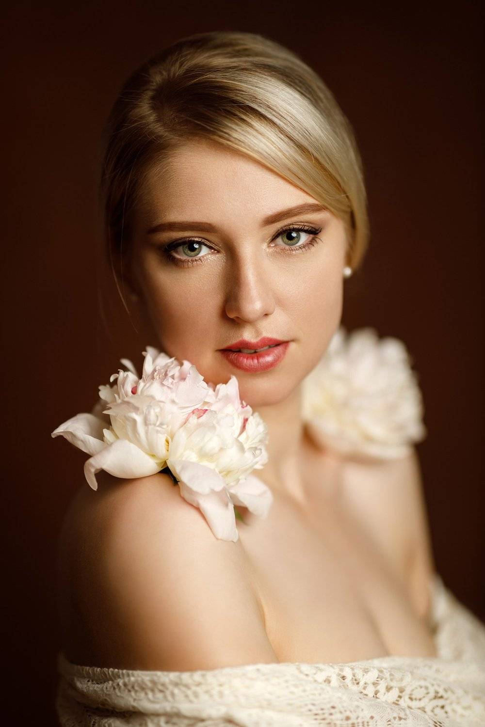 девушка взгляд портрет студия пионы, Ксения Сергеева