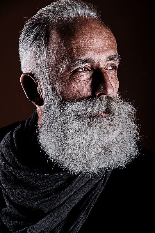 мужской портрет А душей я молод фото превью