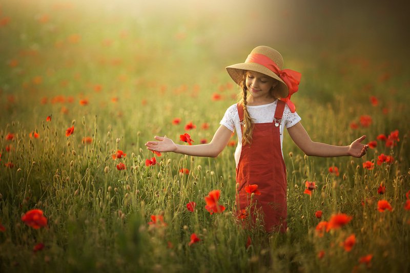 детский фотограф, семейный фотограф, обучение фотографии, обучение ретуши, сказочные фотографии, фото дети, дети, семьи, Валерия Мороз, маки  Маки фото превью