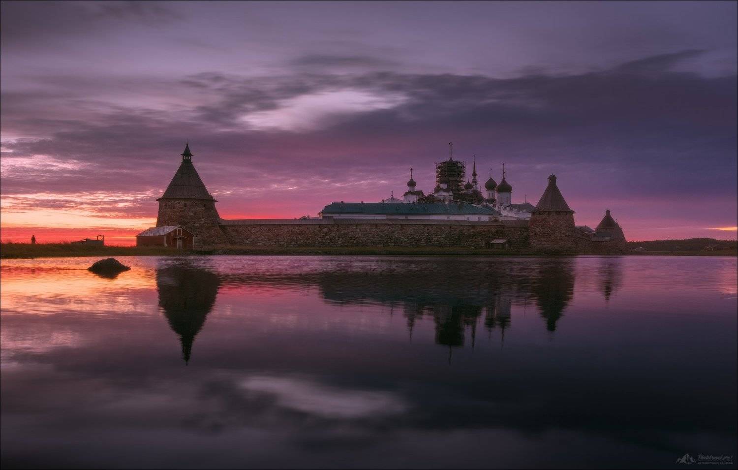Соловки, Соловецкие острова, Святое озеро, Спасо-Преображе́нский Солове́цкий монасты́рь, кремль, Белое море, Влад Соколовский
