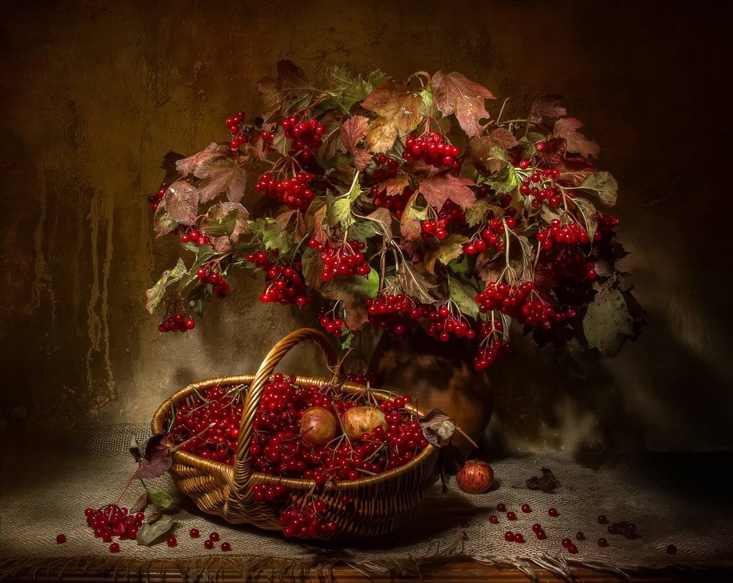 натюрморт, калина, яблоки, Татьяна Феденкова