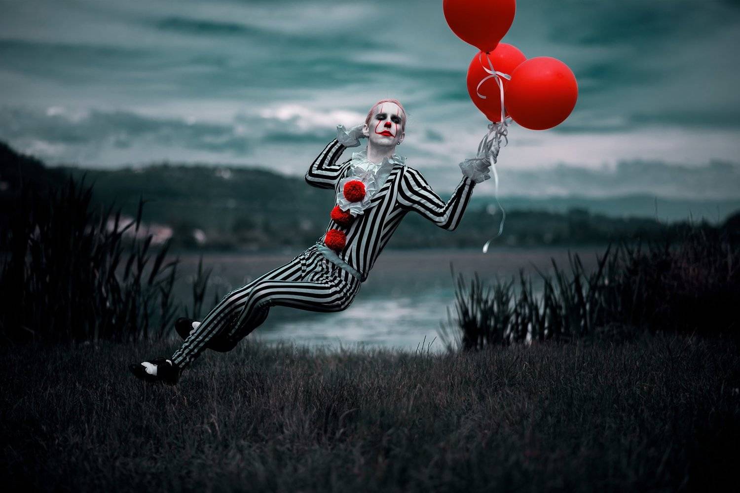 #it #redballoon #cosplay #lake #levitation #cinemamood #dark, Sabrina DAlonzo