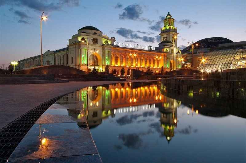 москва, киевский вокзал, площадь европы Отражения Москвы... фото превью