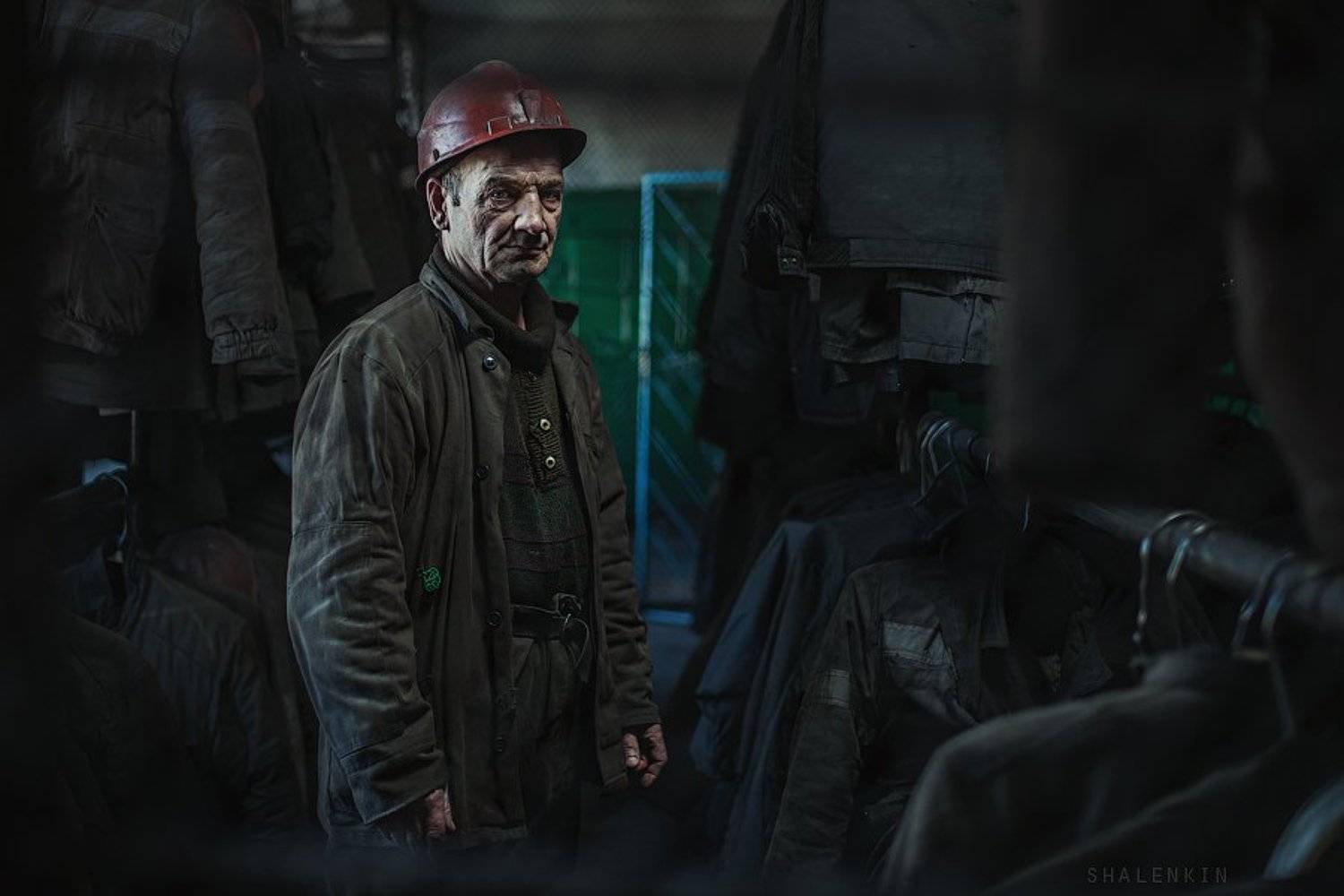 шахтер, портрет, жанр, раздевалка, шахта, добыча угля, coal, mining, coal mining, portrait, russia, kuzbass, Шаленкин Роман