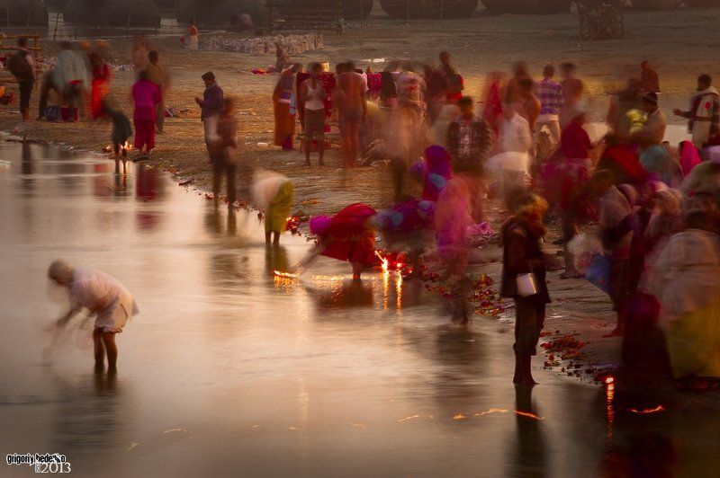 индия, аллахабад, праяг, штат, утар-прадеш, феситиваль, индуизм, ганг, омовение, садху, святые, гашиш, курение, кумбха мела, Кумбха Мела фото превью