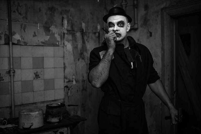 После работы клоуны бухают... фото превью