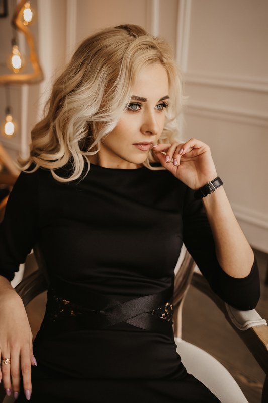 портрет, женский портрет, крупный план, студийный портрет, взгляд Алёна фото превью