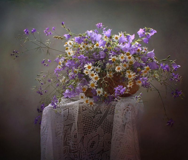 лето, цветы, полевые, корзина, колокольчики, ромашки С колокольчиками фото превью