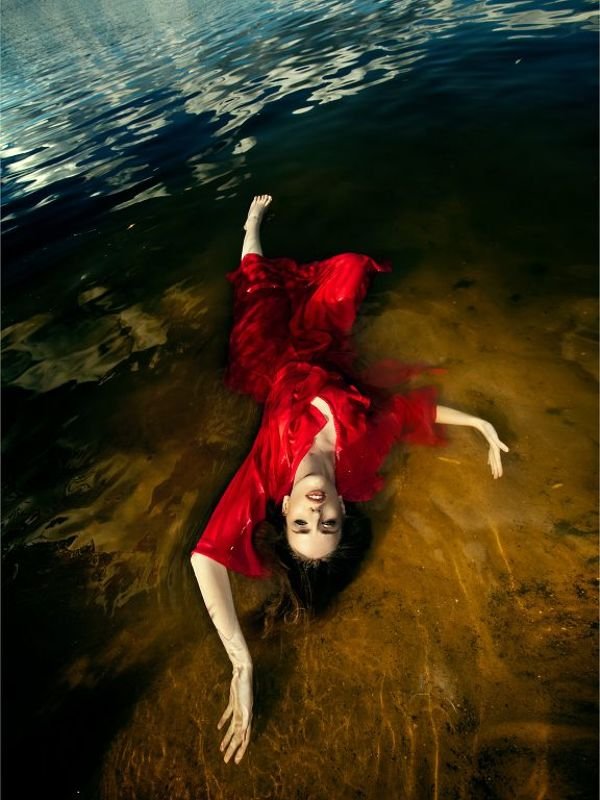 Nature abhors a vacuum фото превью