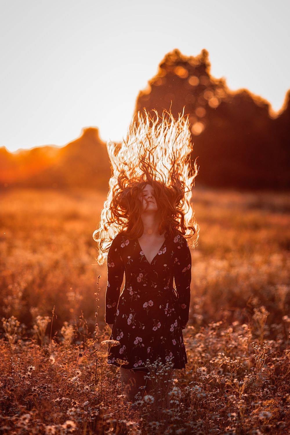 девушка, модель, портрет, фотосессия, природа, лето, солнце, закат, girl, model, portrait, photo, nature, summer, sun, sunset, dress, платье, макияж, make-up, поле, field, ромашковое поле, Владимир Васильев