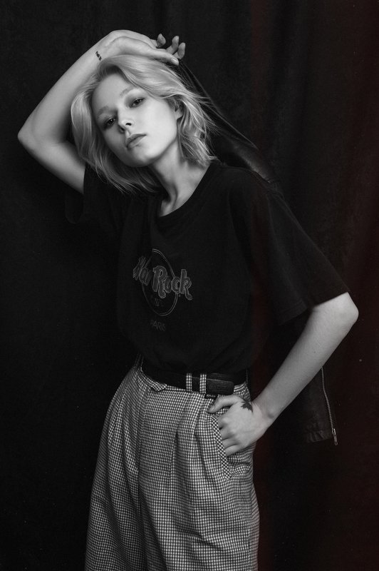 bw, woman, simple, moving Alexandra фото превью